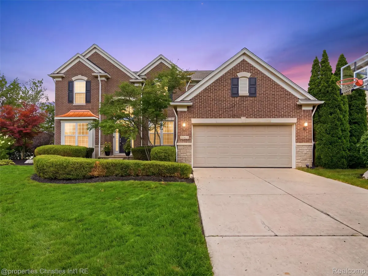24307 Padstone Dr, Lyon, MI 48178 - #1
