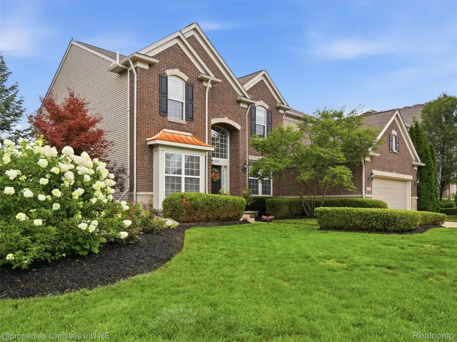 24307 Padstone Dr, Lyon, MI 48178 - #2