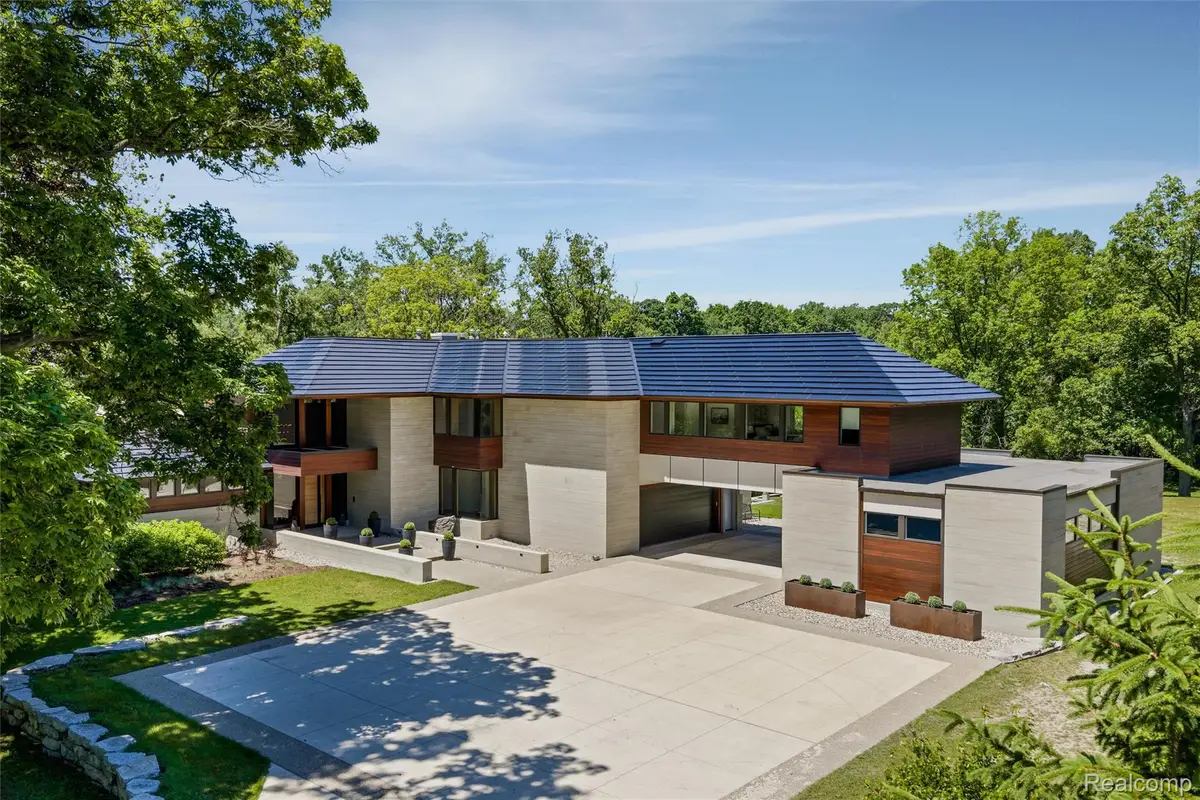 2700 Squirrel Road, Bloomfield, MI 48304 - #1