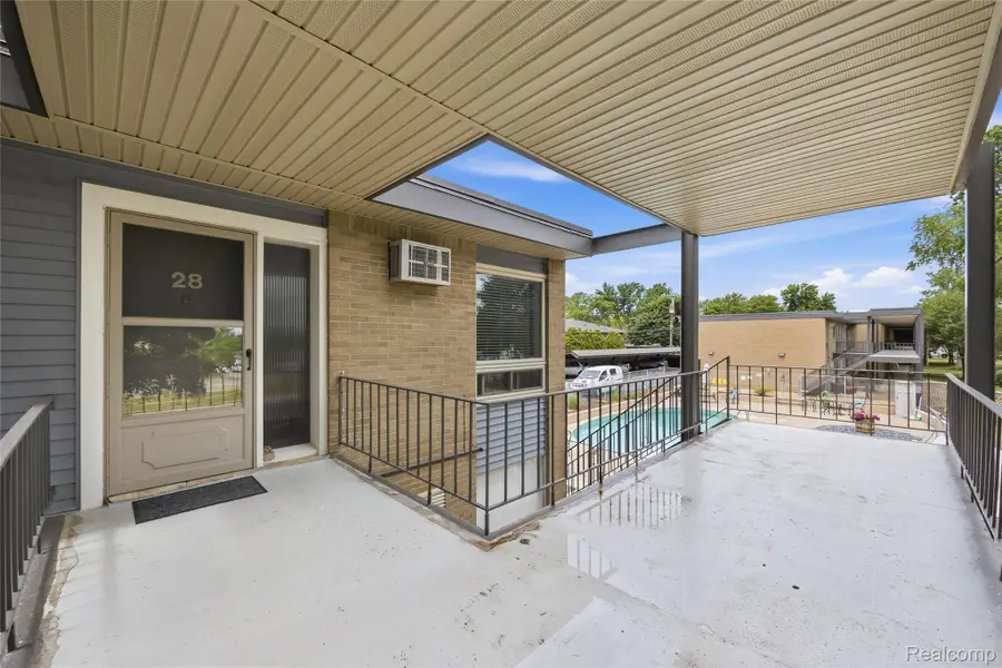 15055 Hubbard Street #28, Livonia, MI 48154 - #3
