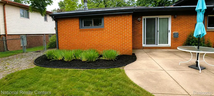 33229 Kirby Street, Farmington, MI 48336 - #3