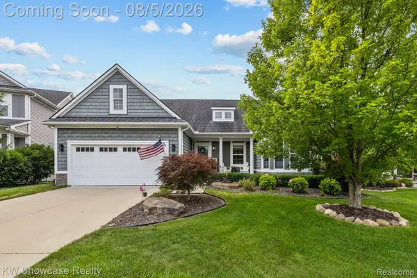 996 Riverstone Circle, Milford, MI 48381