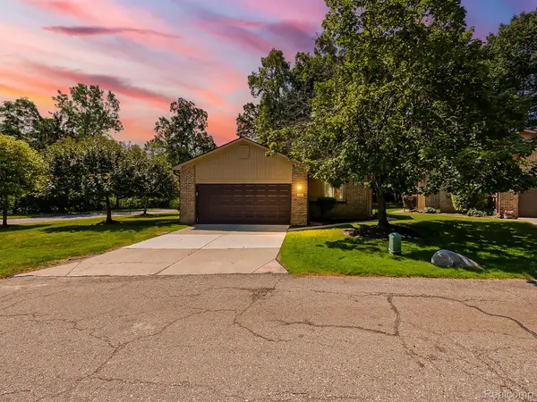 7421 Parkdale, WestBloomfield, MI 48322