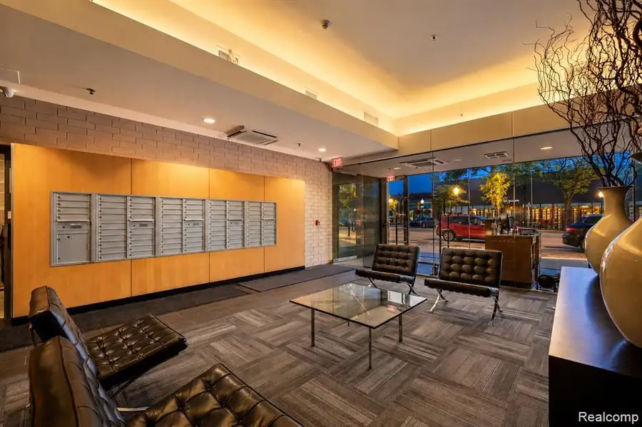 432 S Washington Avenue #703, Royal Oak, MI 48067 - #2