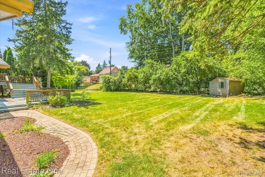 4805 Whitlow Boulevard, Commerce Township, MI 48382 - #3