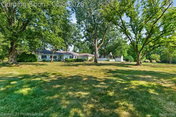3425 Mcclure Drive, Troy, MI 48084