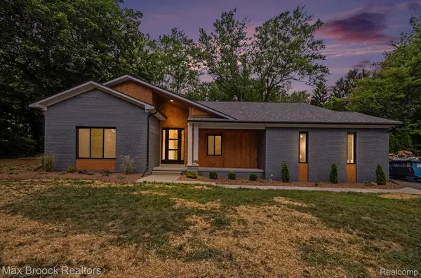 4570 Burnley Drive, BloomfieldHills, MI 48304
