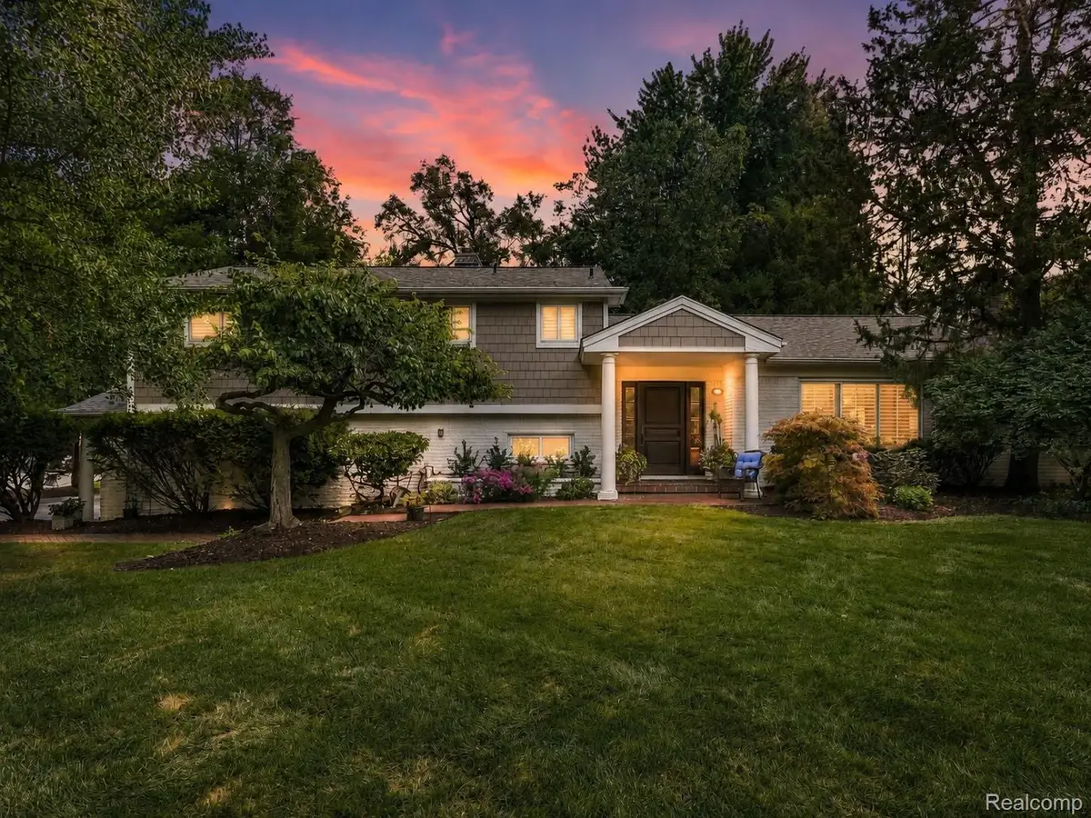 5523 Crabtree Road, Bloomfield, MI 48301 - #1