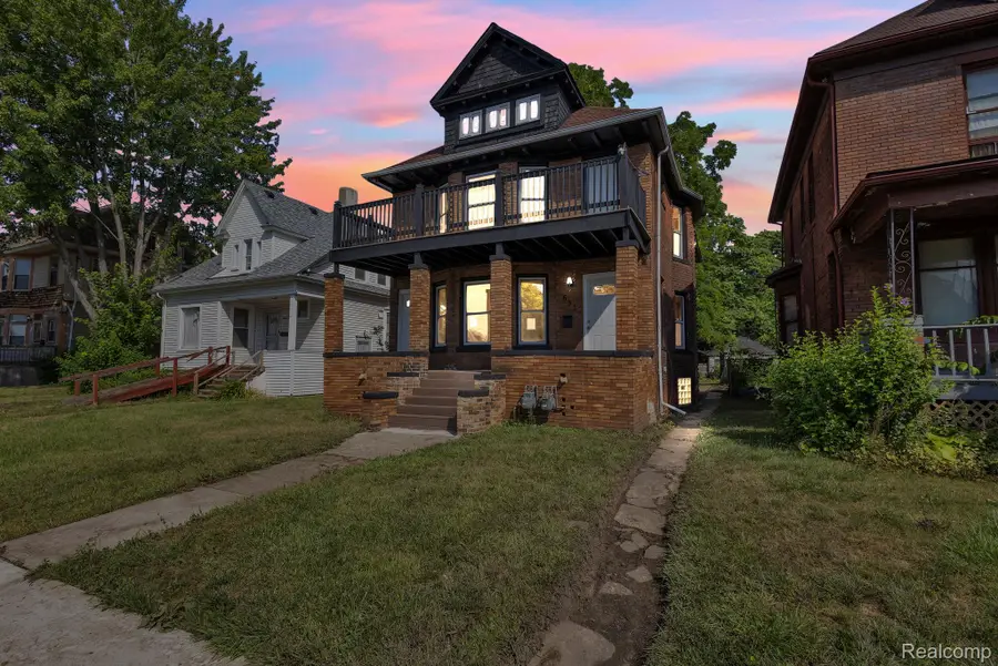632 Clairmount Street, Detroit, MI 48202 - #3