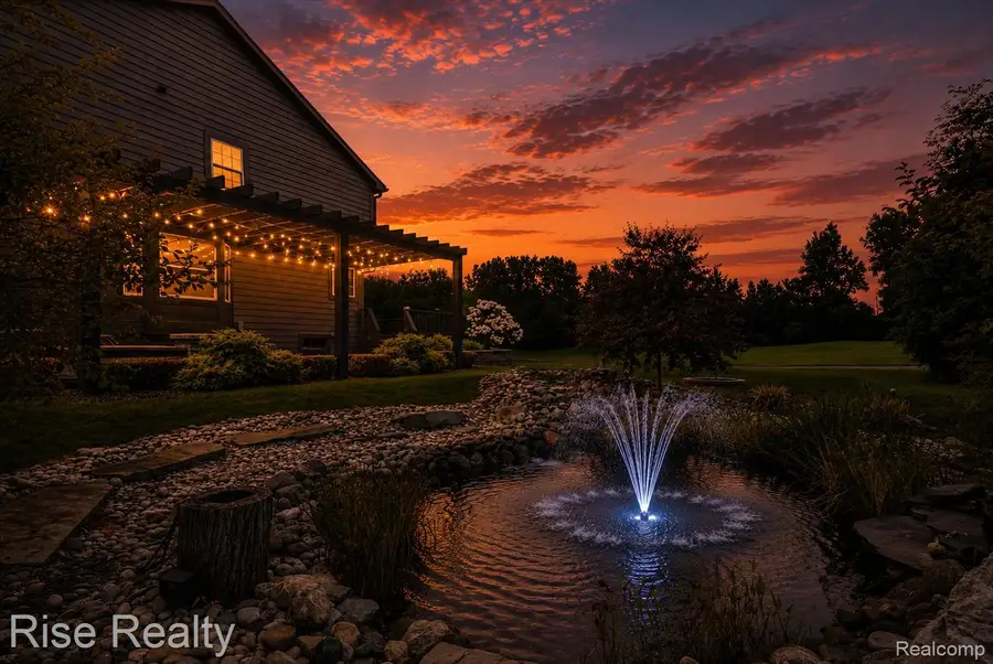 5729 Woodfield Parkway, Grand Blanc, MI 48439 - #3