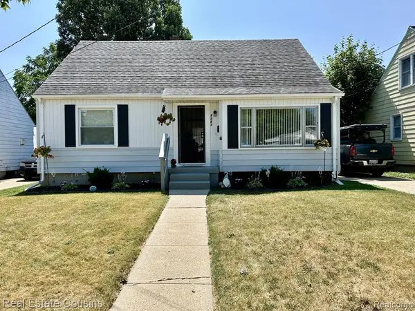 3221 Yale Street, Flint, MI 48503