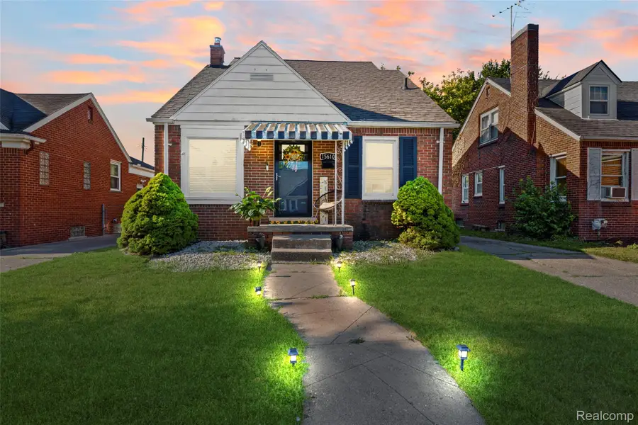 15610 Veronica Avenue, Eastpointe, MI 48021 - #3