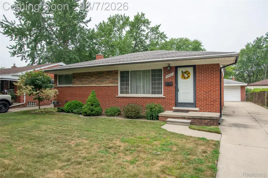 29505 Milton Avenue, Madison Heights, MI 48071 - #2