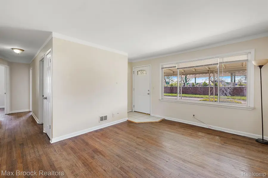 561 E Bennett Avenue, Ferndale, MI 48220 - #2