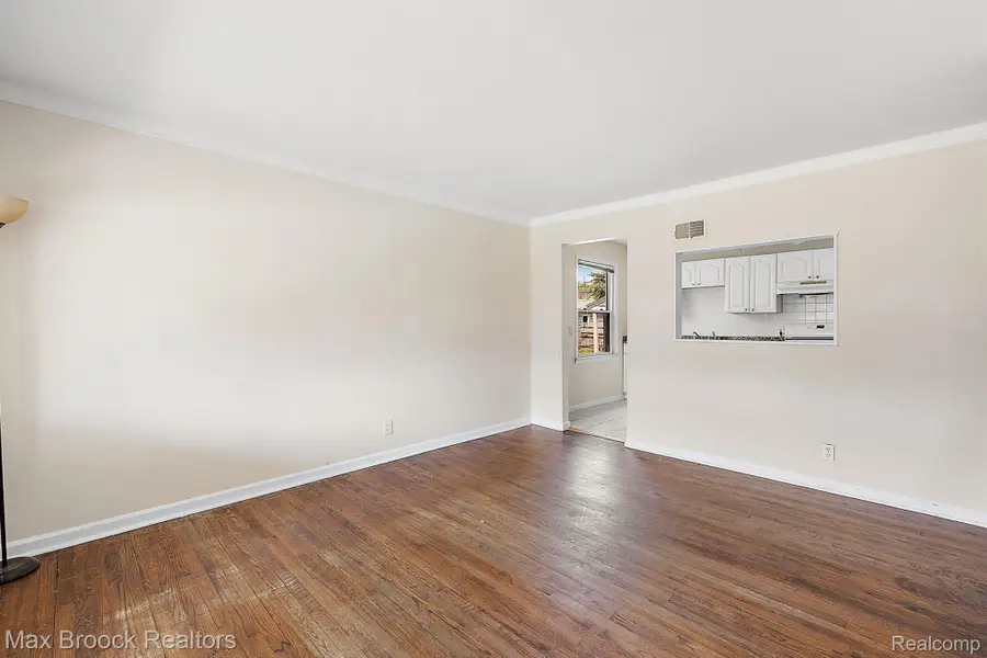561 E Bennett Avenue, Ferndale, MI 48220 - #3