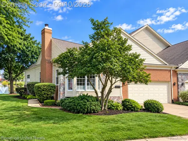 39676 Muirfield Lane, Northville, MI 48168