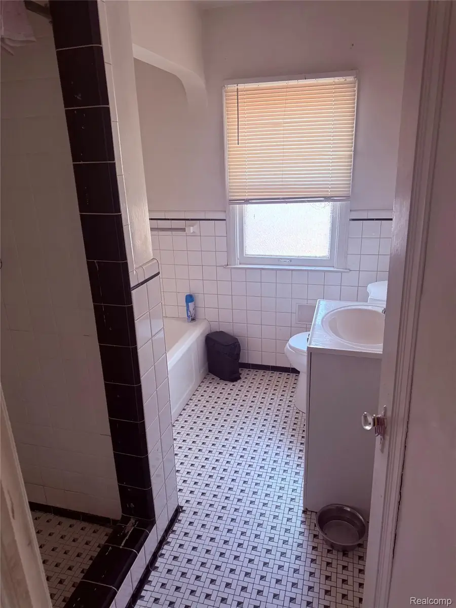 18485 Salem Street, Detroit, MI 48219 - #3