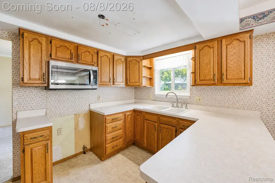 416 Lawson Court, Troy, MI 48084 - #2