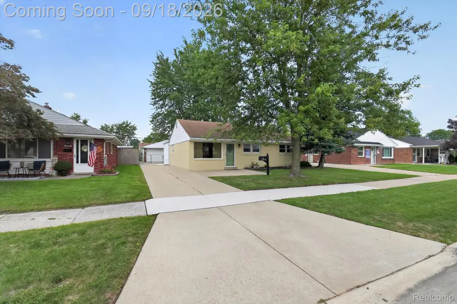 18786 Hinton Street, Riverview, MI 48193 - #2