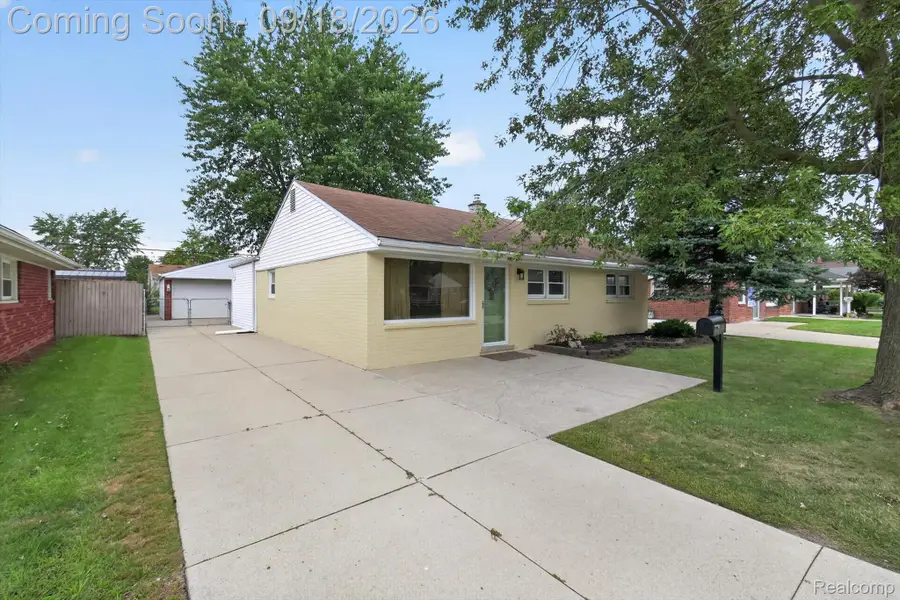 18786 Hinton Street, Riverview, MI 48193 - #3