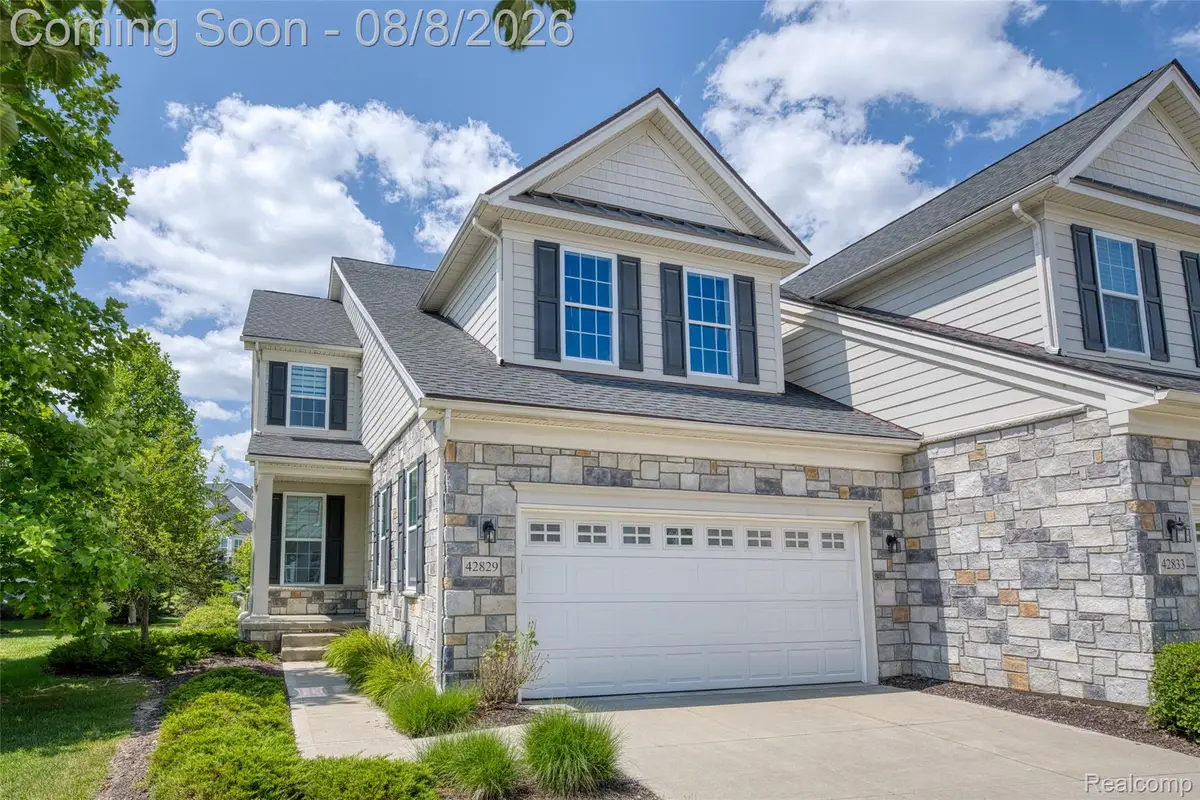 42829 Cardinal Way, Novi, MI 48375 - #1