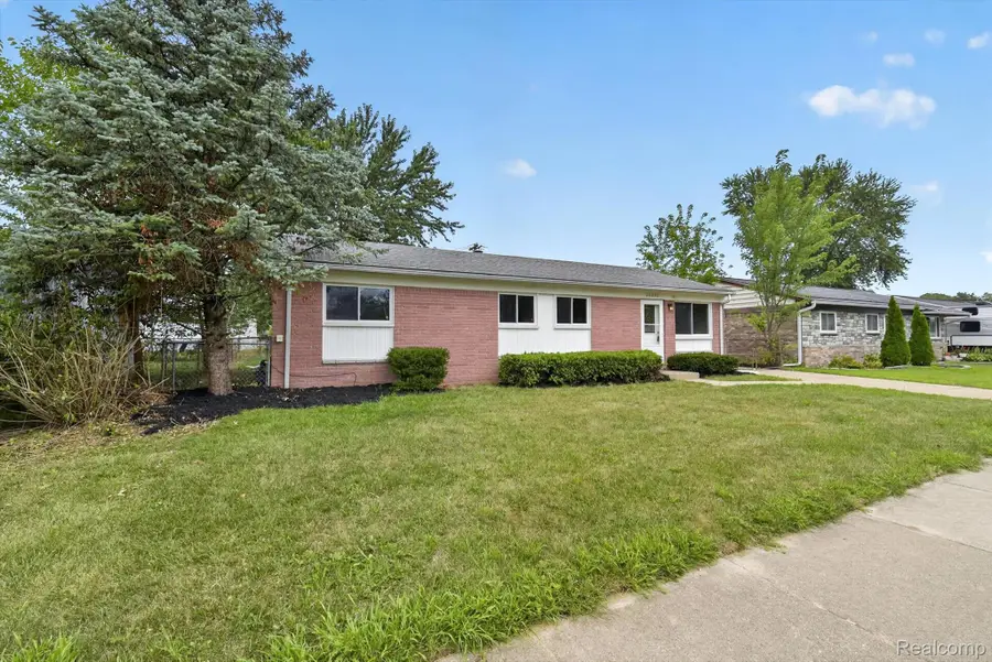26990 Leroy Street, Taylor, MI 48180 - #3