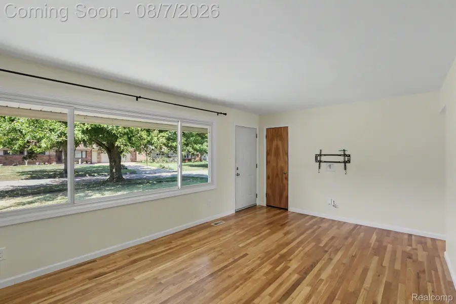 3728 Shoals Street, Waterford, MI 48329 - #3