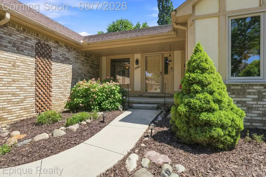 1162 Grandview Drive, Rochester Hills, MI 48306 - #2