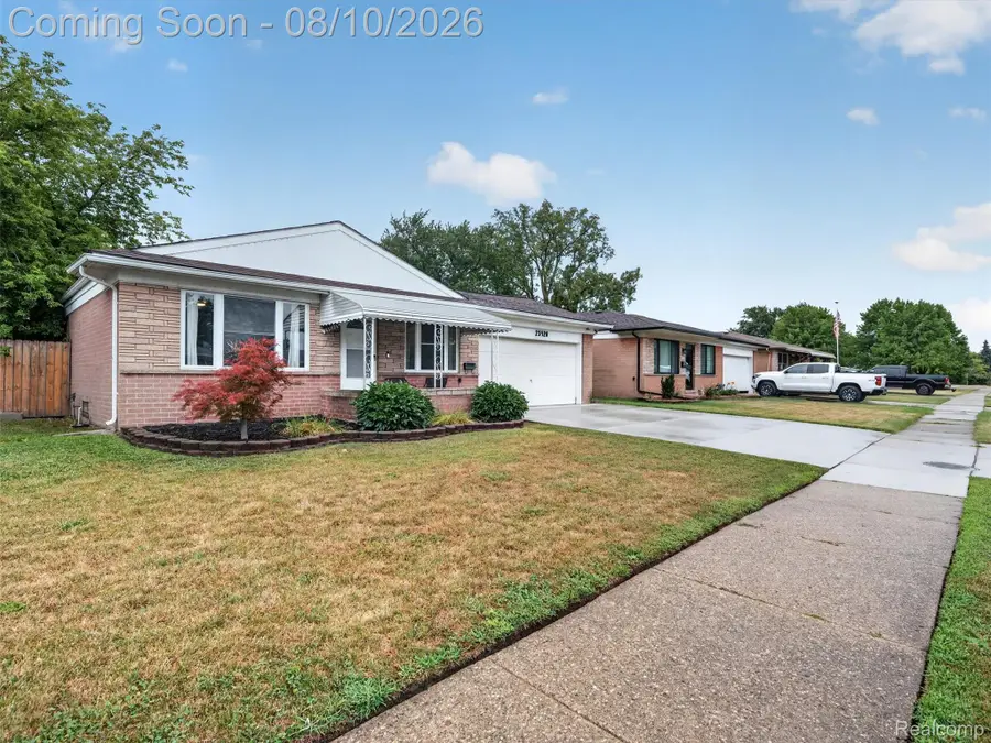 25526 Masch Avenue, Warren, MI 48091 - #3
