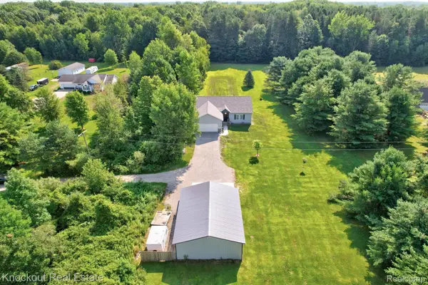 7600 Pine Grove Circle, Millington, MI 48746