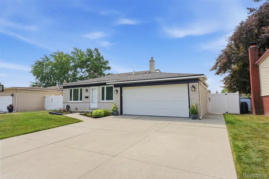 12942 Brixham Drive, Warren, MI 48088 - #3