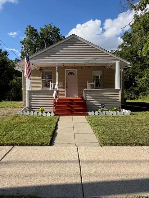 449 Midway Avenue, Pontiac, MI 48341