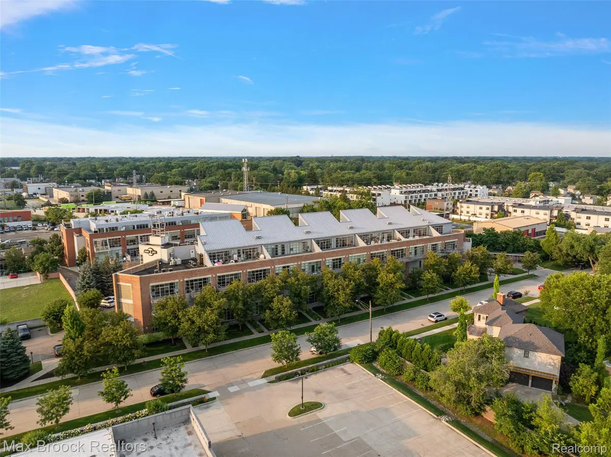 333 E Parent Avenue #15, Royal Oak, MI 48067 - #1