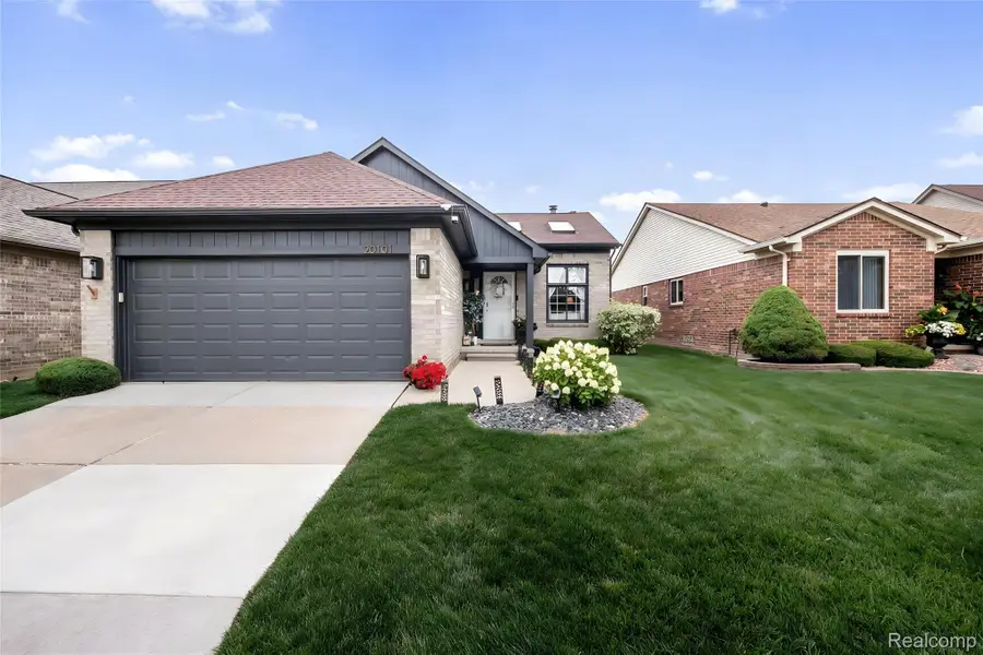20101 Shoals Court, Clinton, MI 48038 - #2