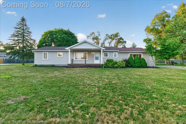48166 Harris Road, Belleville, MI 48111
