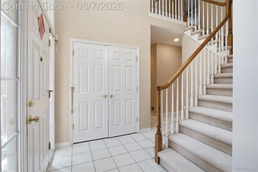 107 Charleston Drive, Troy, MI 48098 - #2