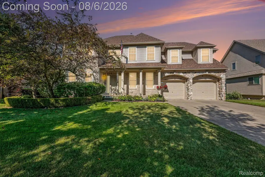 49235 Yale Drive, Macomb, MI 48044 - #2