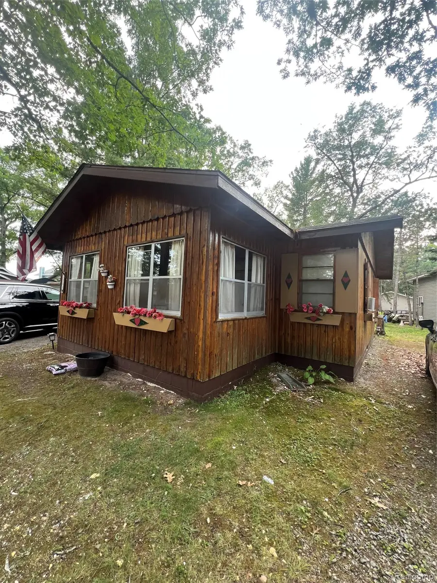 1743 Kendall Street, Sand Lake, MI 48748 - #2