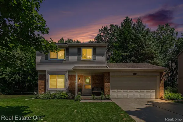 22344 Brookfield Drive, SouthLyon, MI 48178