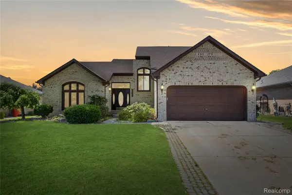 52658 Stag Ridge, Macomb, MI 48042