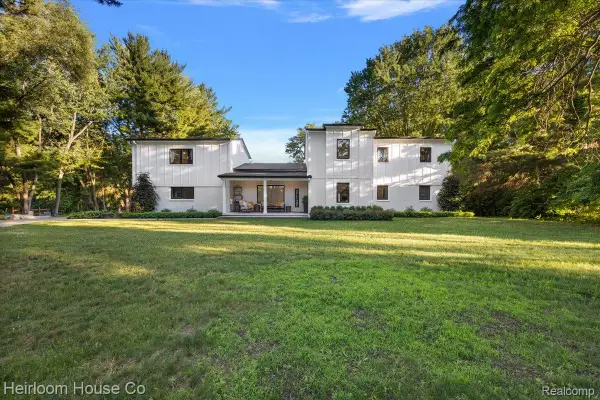 49001 Hanford Rd Road, Canton, MI 48187