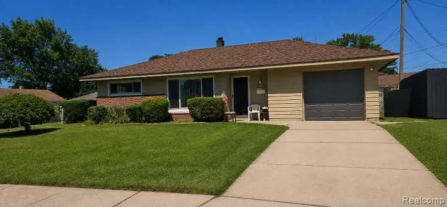 29546 Alvin Street, Garden City, MI 48135 - #2
