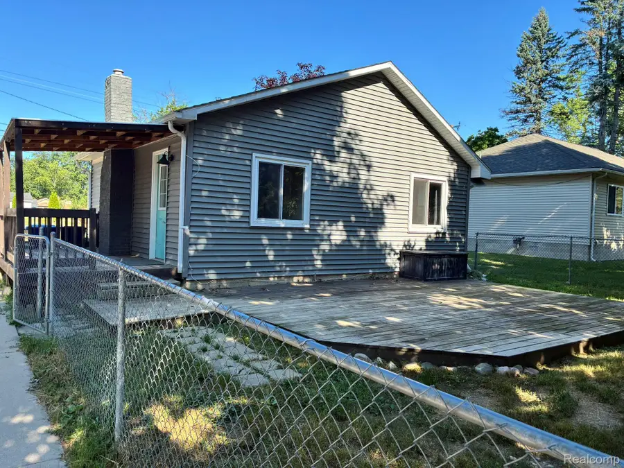 1858 Birchcrest Road, Waterford, MI 48328 - #2