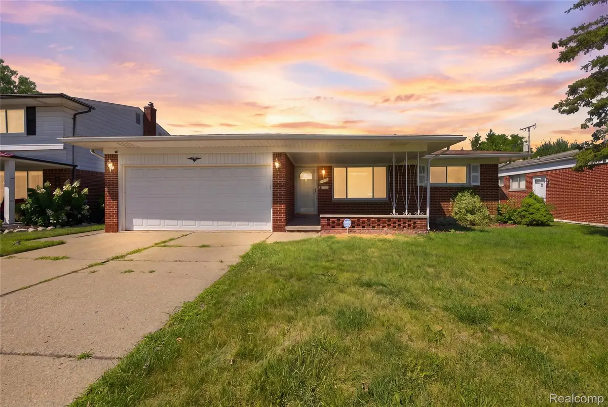 11165 Hanna Drive, Sterling Heights, MI 48312 - #1