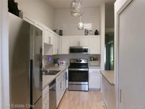 62622 Raleigh Court #3, SouthLyon, MI 48178