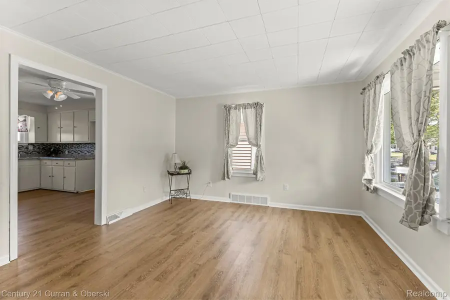 1644 Liberty Avenue, Lincoln Park, MI 48146 - #3