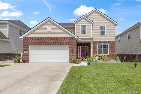 58714 Sella Drive, SouthLyon, MI 48178