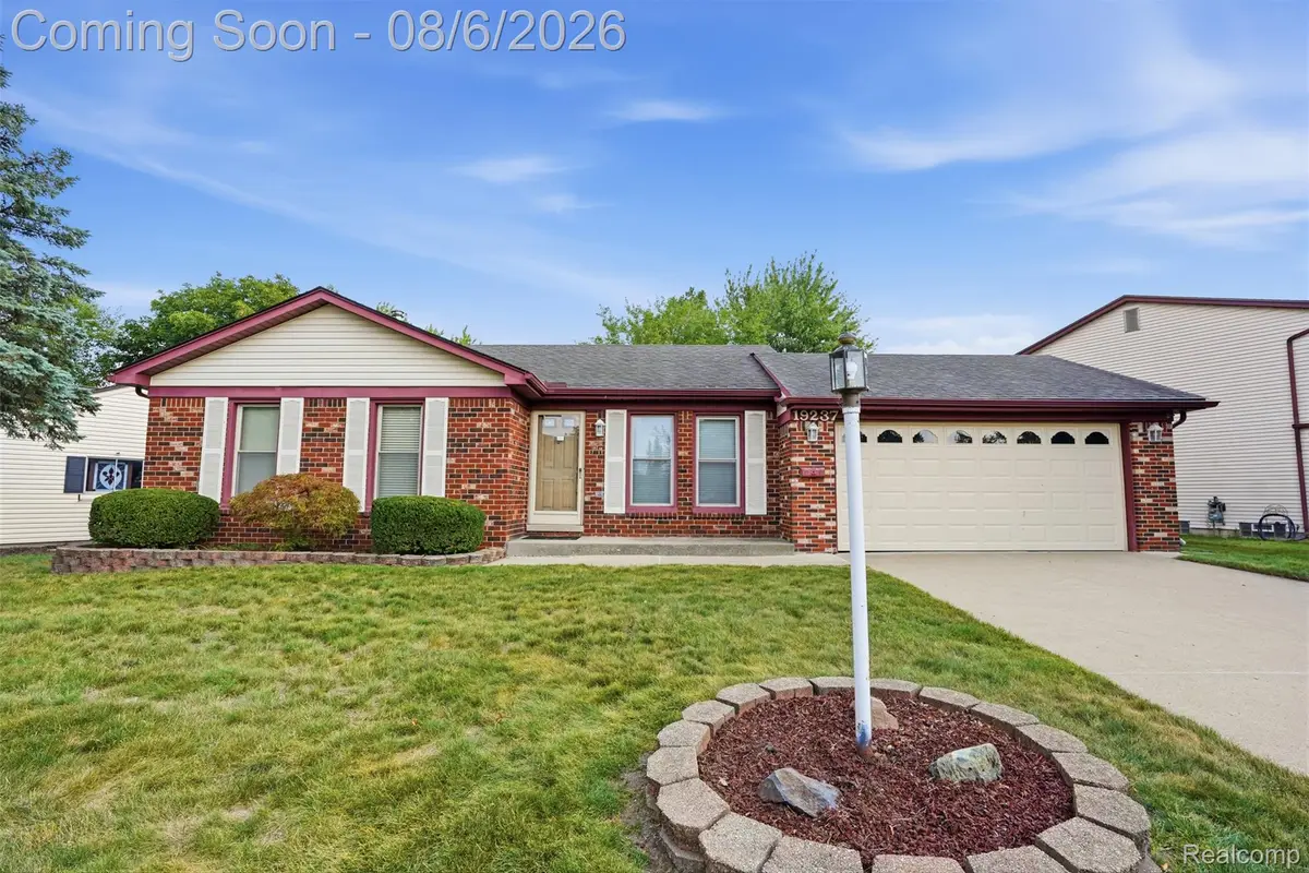 19237 Arlington Drive, Woodhaven, MI 48183 - #1