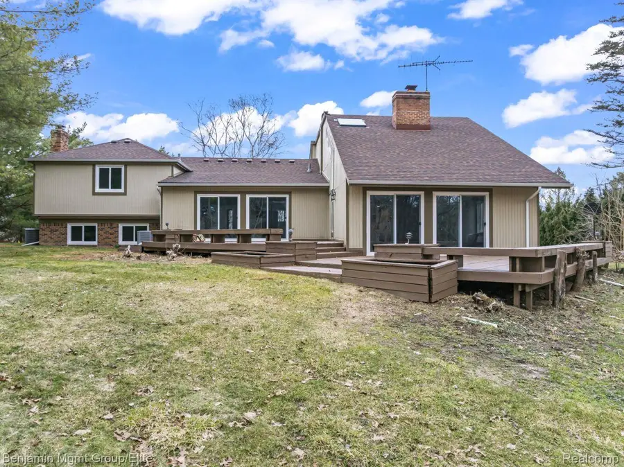 5910 Cedar Knoll Drive, Brighton, MI 48116 - #3