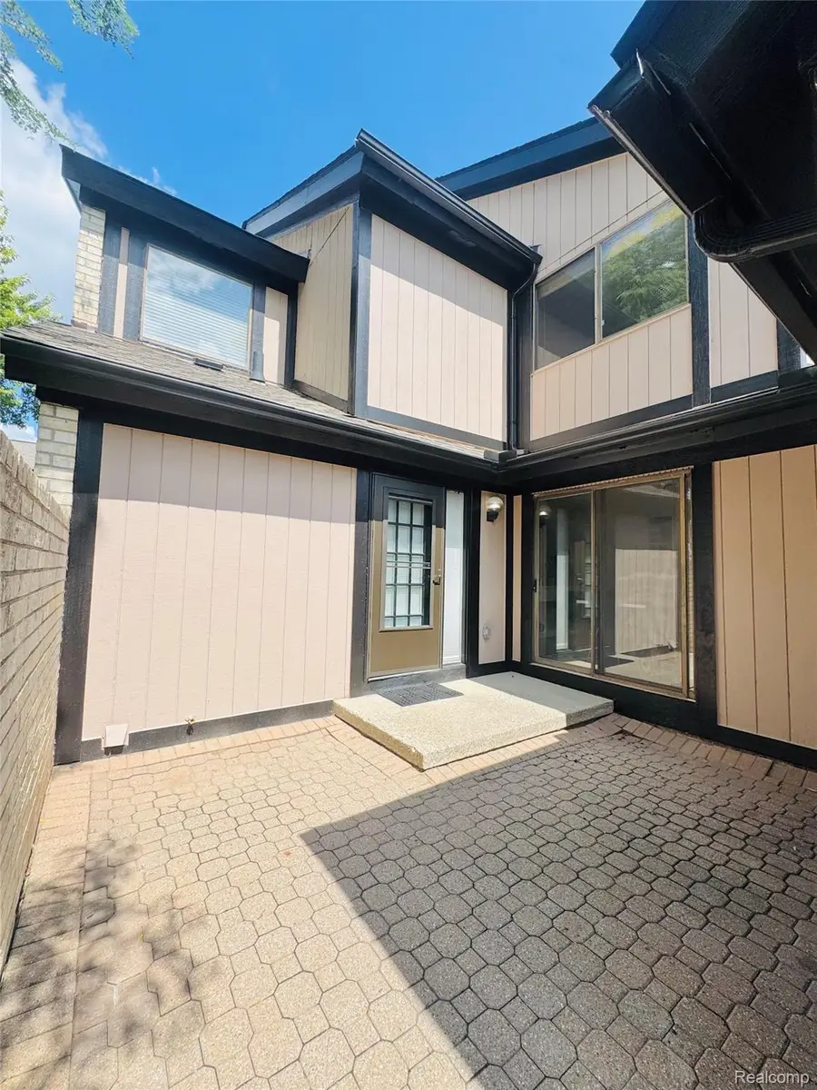 5133 Rock Run, West Bloomfield, MI 48322 - #2